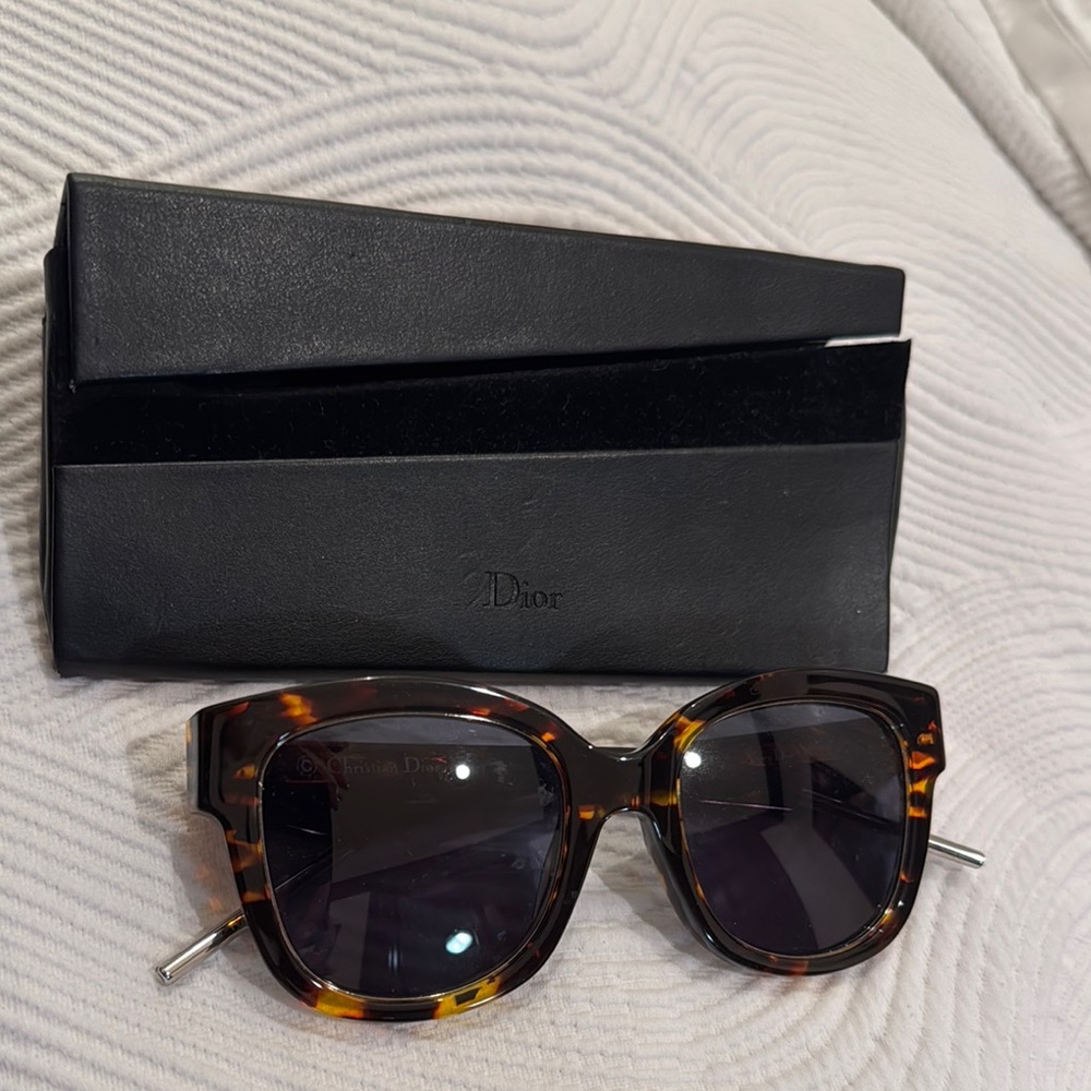 Designer Bundle- Fendi Circular Glasses and Dior Cateye Glasses - Picture 3 of 8
